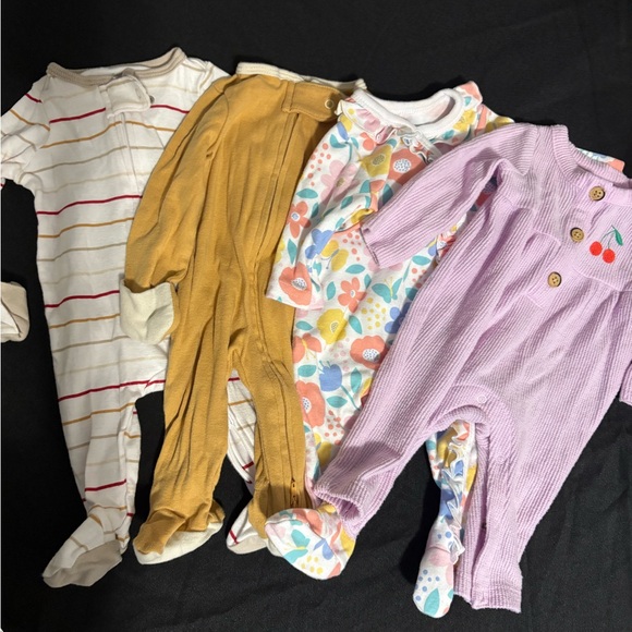 Newborn Bundle Set ! - Picture 2 of 3